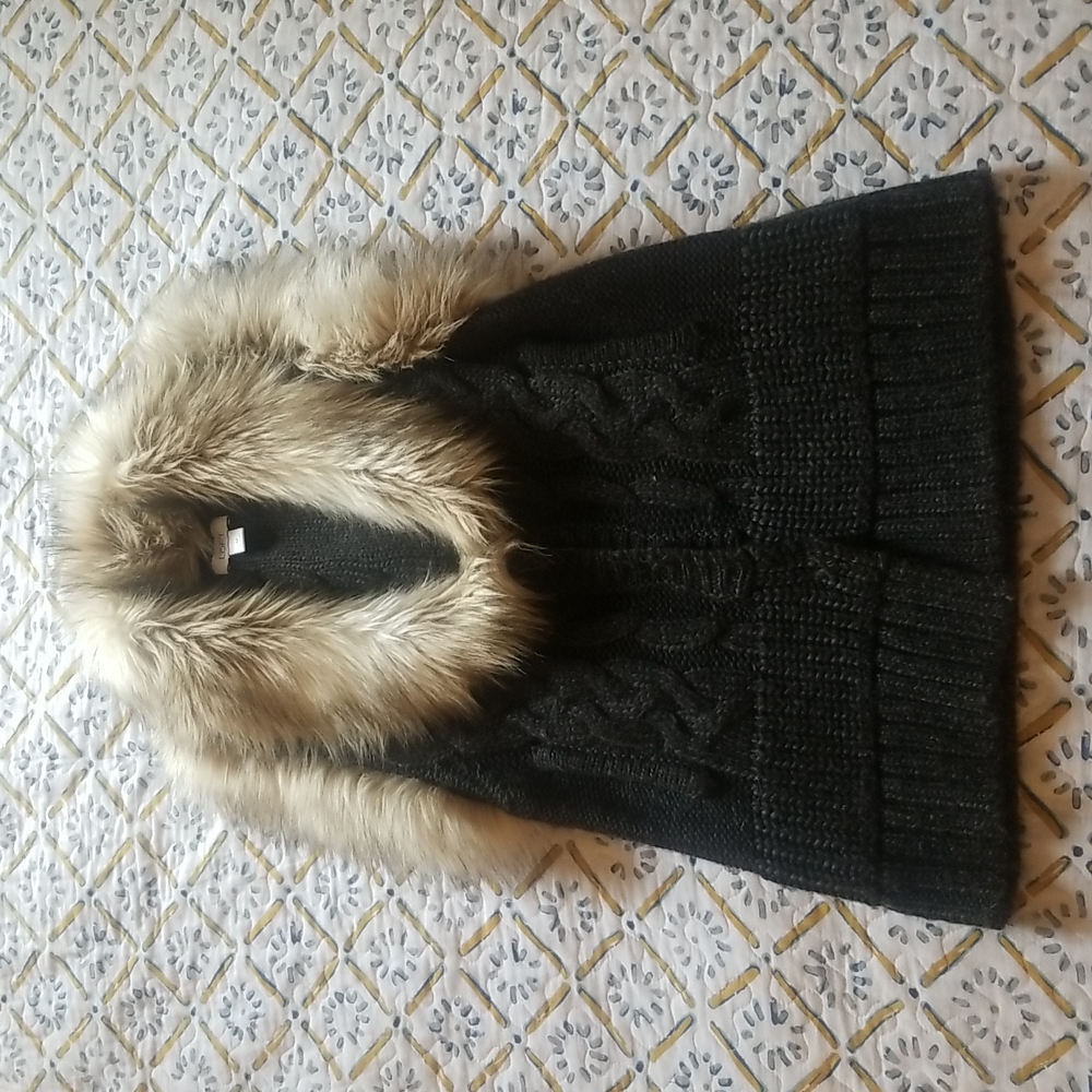LOFT Sweater Vest. Size M